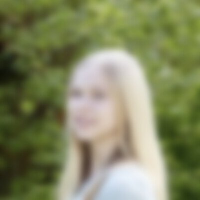 Babysitter Rosalie aus 90513 Zirndorf